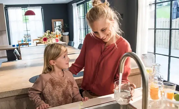 Reasons homes kitchen family 2